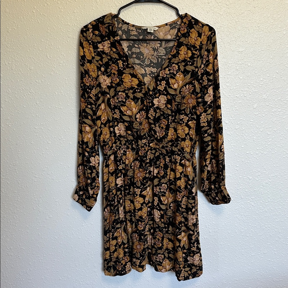 American Eagle Outfitters Black Gold Floral Faux Wrap Tunic Size Medium Tall - Picture 3 of 9